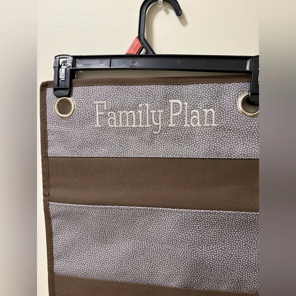 Set of two wall mount thirty-one organizers, eight pockets, brown dot pattern